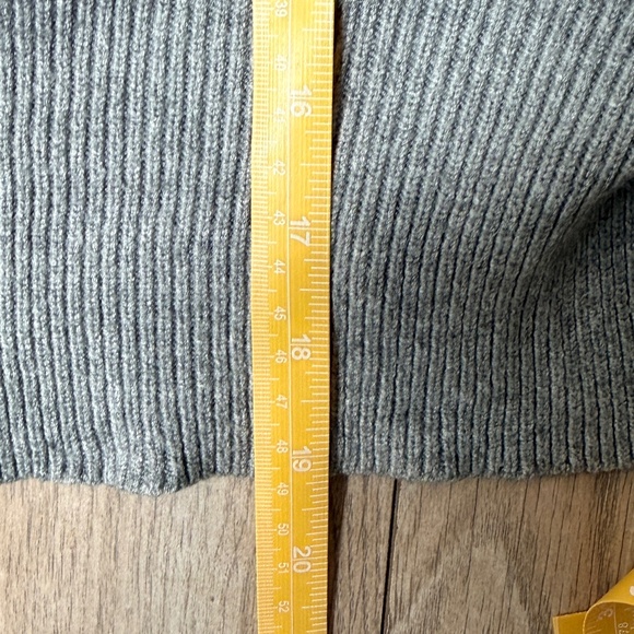 Sincerly Jules Cropped Sweater in grey size L - Picture 6 of 6
